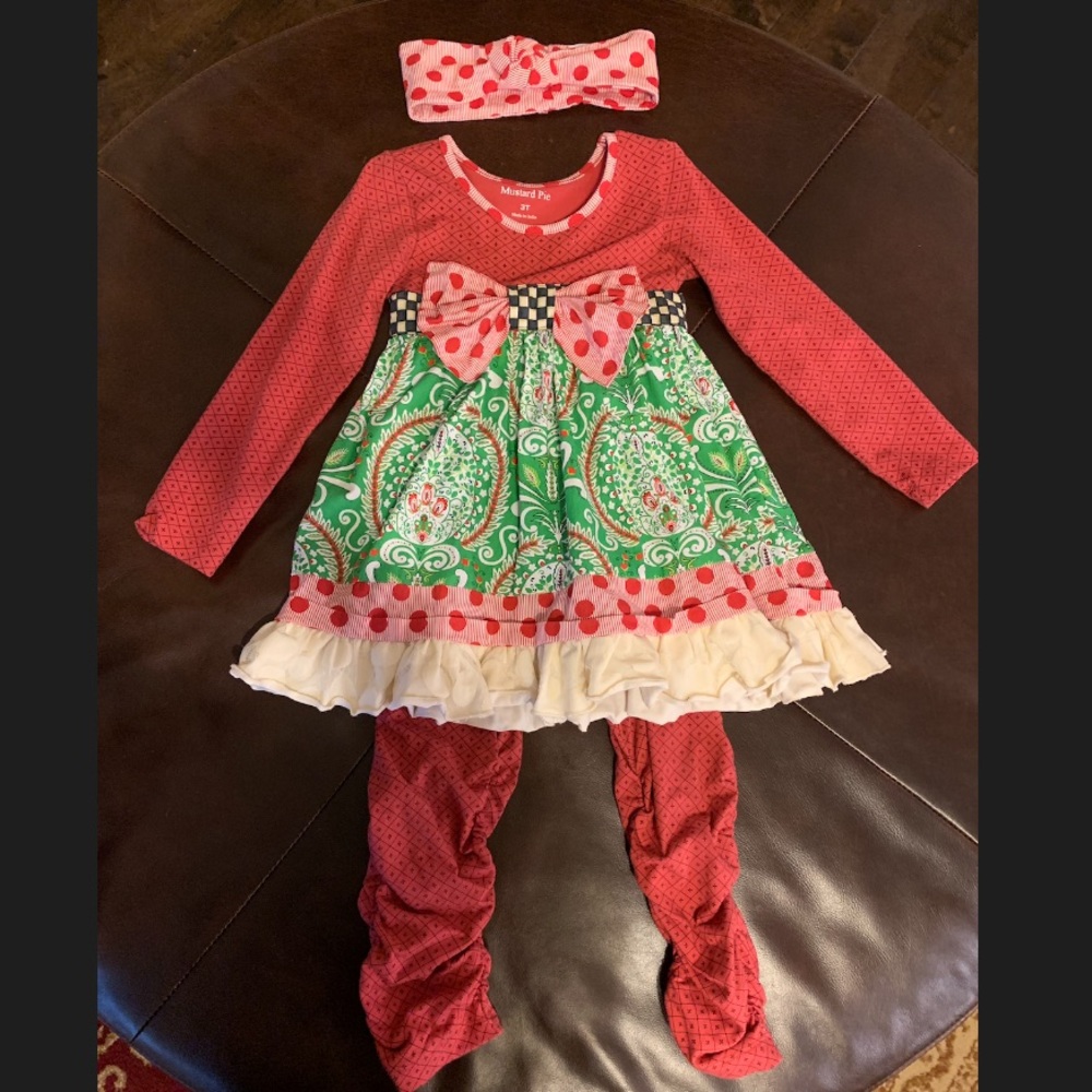 Mustard Pie Mystic Evergreen Holiday